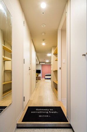 Habitación Deluxe | 1 habitación, tabla de planchar con plancha, wifi gratis y ropa de cama 
