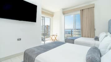 Chambre familiale | Vue sur la ville