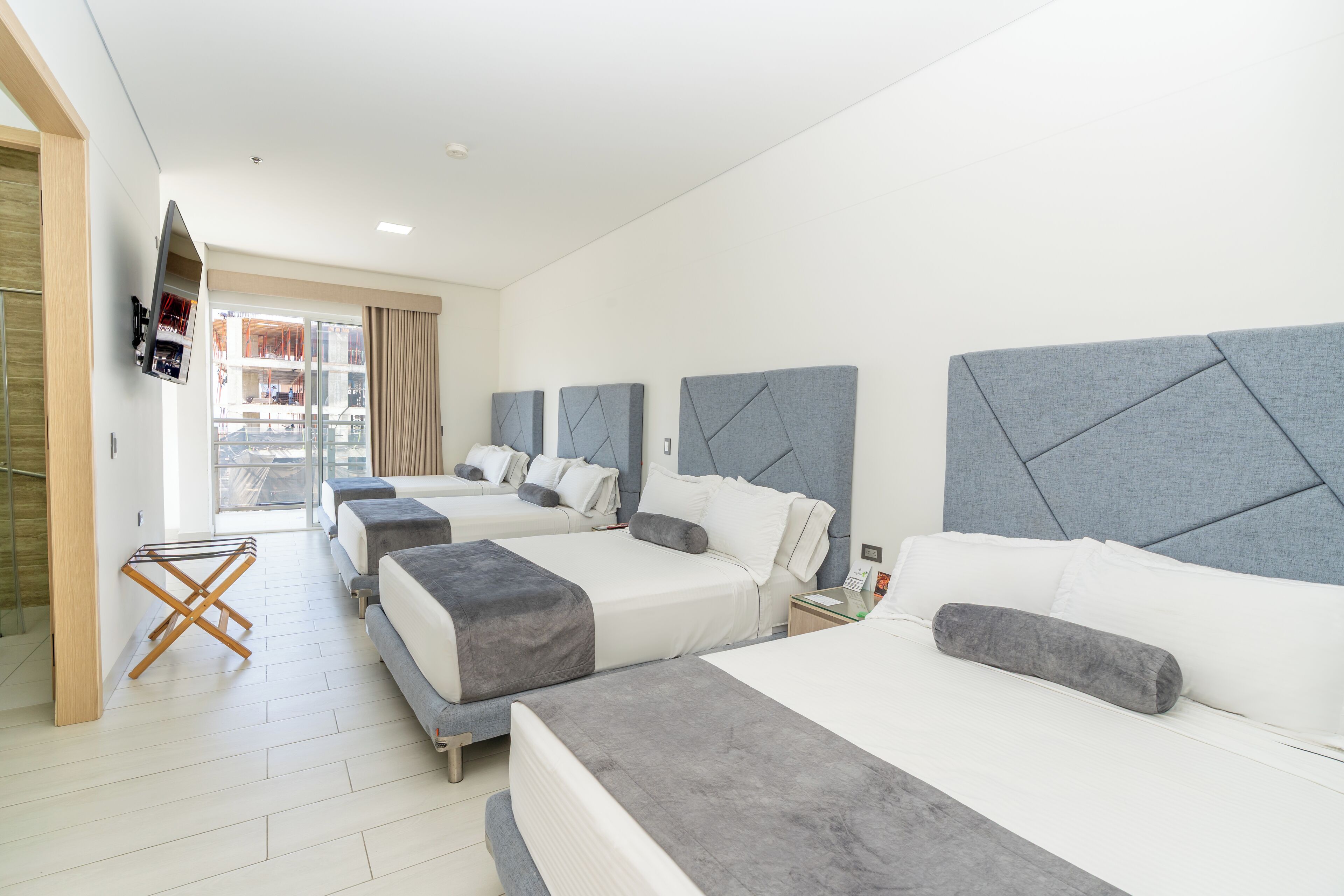 Quarto família | Quartos à prova de som, Wi-Fi de cortesia, roupa de cama