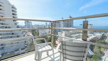 Habitación familiar | Insonorización, wifi gratis y ropa de cama