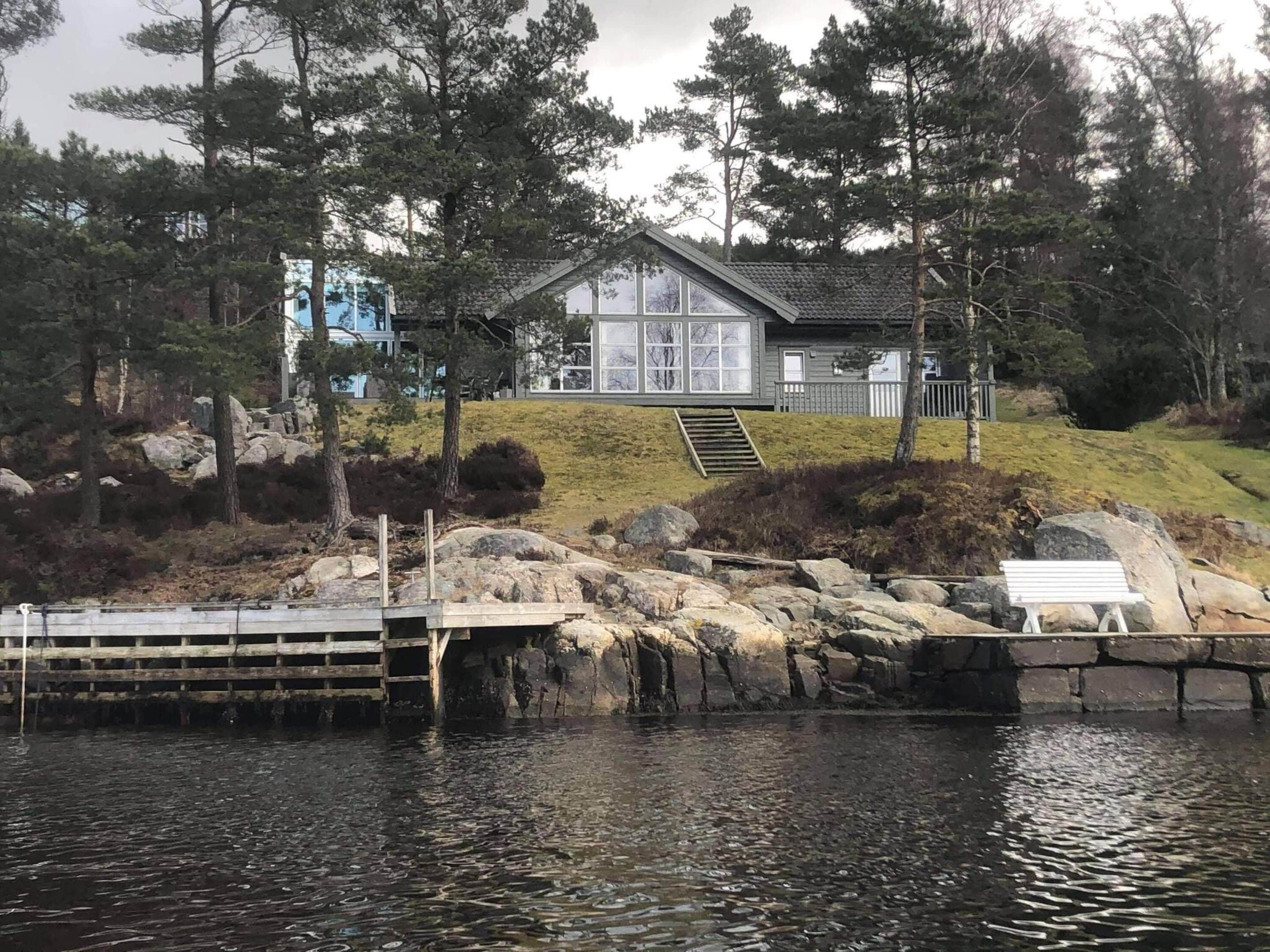 المنشأة من الخارج