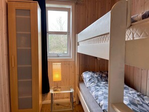 House | 4 bedrooms, individually furnished - 4 Star Holiday Home in Sveio (Sveio)