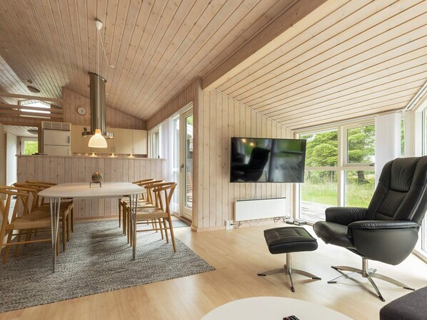 House | Dining - 8 Person Holiday Home in Albaek (Aalbaek)