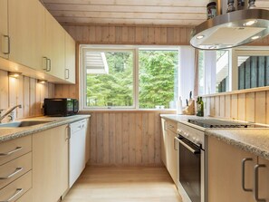 House | Private kitchen - 8 Person Holiday Home in Albaek (Aalbaek)