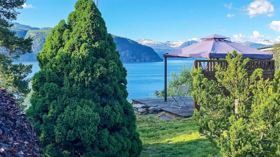 6 Person Holiday Home in Utvik