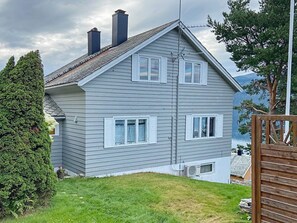 House | Exterior - 6 Person Holiday Home in Utvik (Stryn)