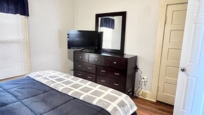 2 habitaciones, escritorio, tabla de planchar con plancha y wifi gratis
