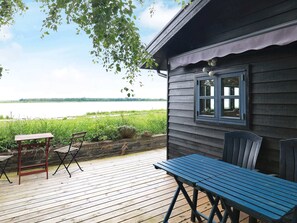 House | Outdoor dining