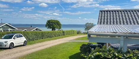 House | Water view