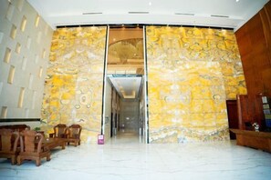 Lobby lounge - South America Holiday Hotel (Dongguan)