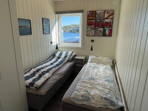 3 bedrooms, individually furnished - 5 Star Holiday Home in Urangsvag (Bomlo)