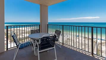 Condo, 1 Bedroom | Property grounds
