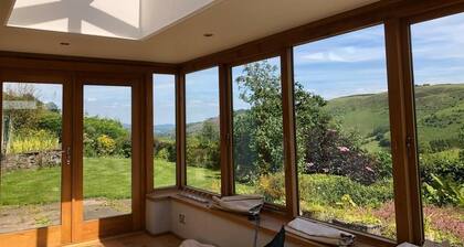 3-Bed Cottage Near Lake Vyrnwy, Garden & PetsOk