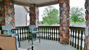 Condo, 1 Bedroom | Property grounds