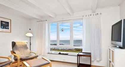 6 Person Holiday Home in Midsund-by Traum