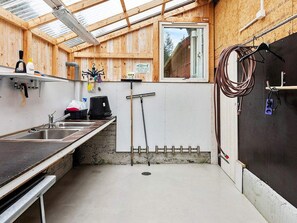 House | Private kitchen - 6 Person Holiday Home in Midsund (Molde)