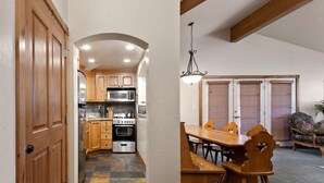 Condo, 3 Bedrooms | Private kitchen - Villas at Zermatt Resort - Condos (Midway)