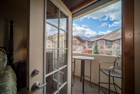 Balcony - Villas at Zermatt Resort - Condos (Midway)
