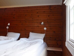 Rumah | 2 kamar tidur dan dilengkapi dengan perabotan berbeda-beda
