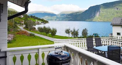 4 Person Holiday Home in Utvik-by Traum