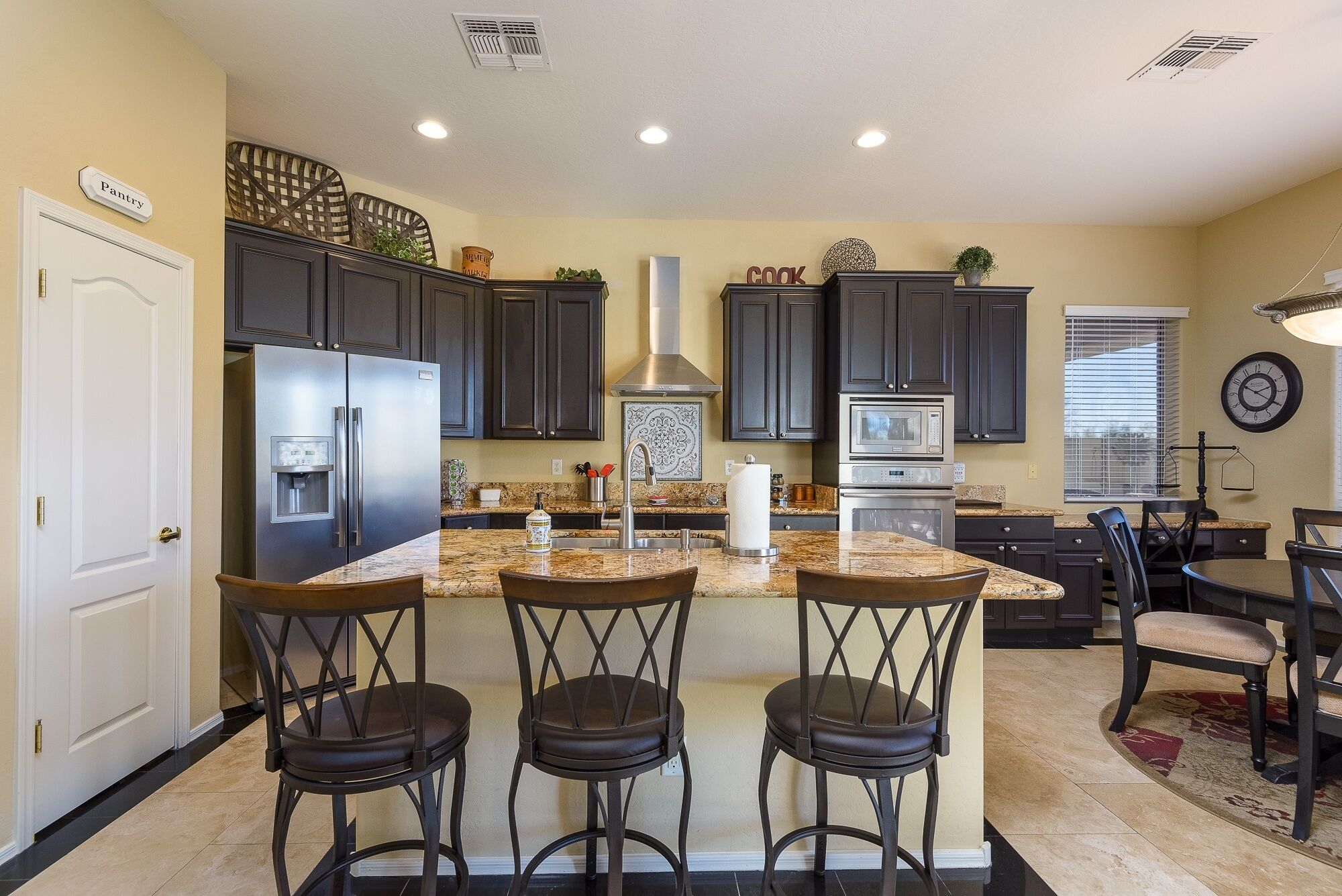 House, 3 Bedrooms | Private kitchen | Fridge, oven, coffee/tea maker, toaster