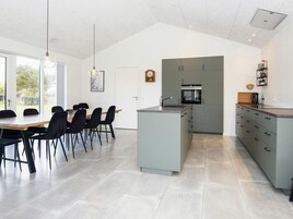 House | Dining