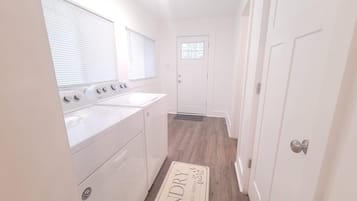 Family House | 3 bedrooms, individually decorated, individually furnished