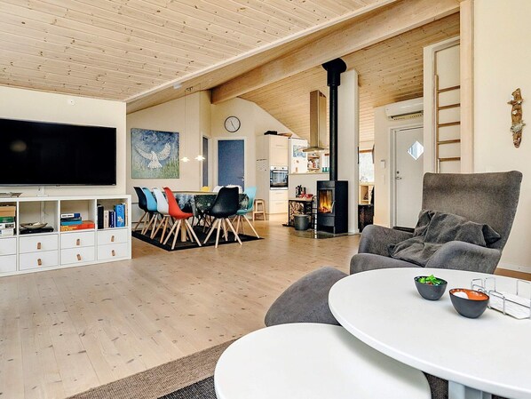 House | Dining