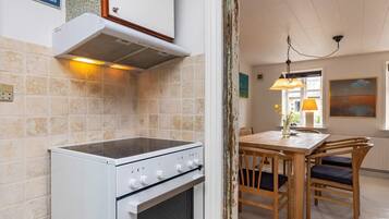 Nhà | Bếp riêng | Máy rửa bát, ghế cao cho trẻ em