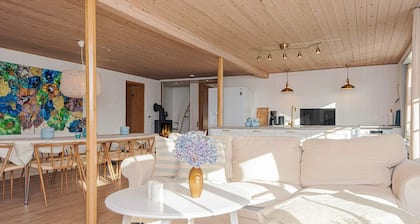 6 Person Holiday Home in Blavand