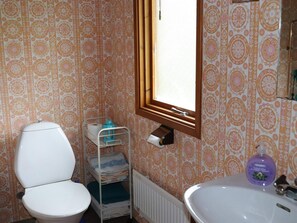 House | Bathroom