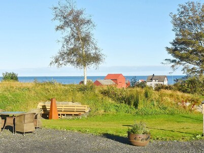 9 Person Holiday Home in Fjortoft