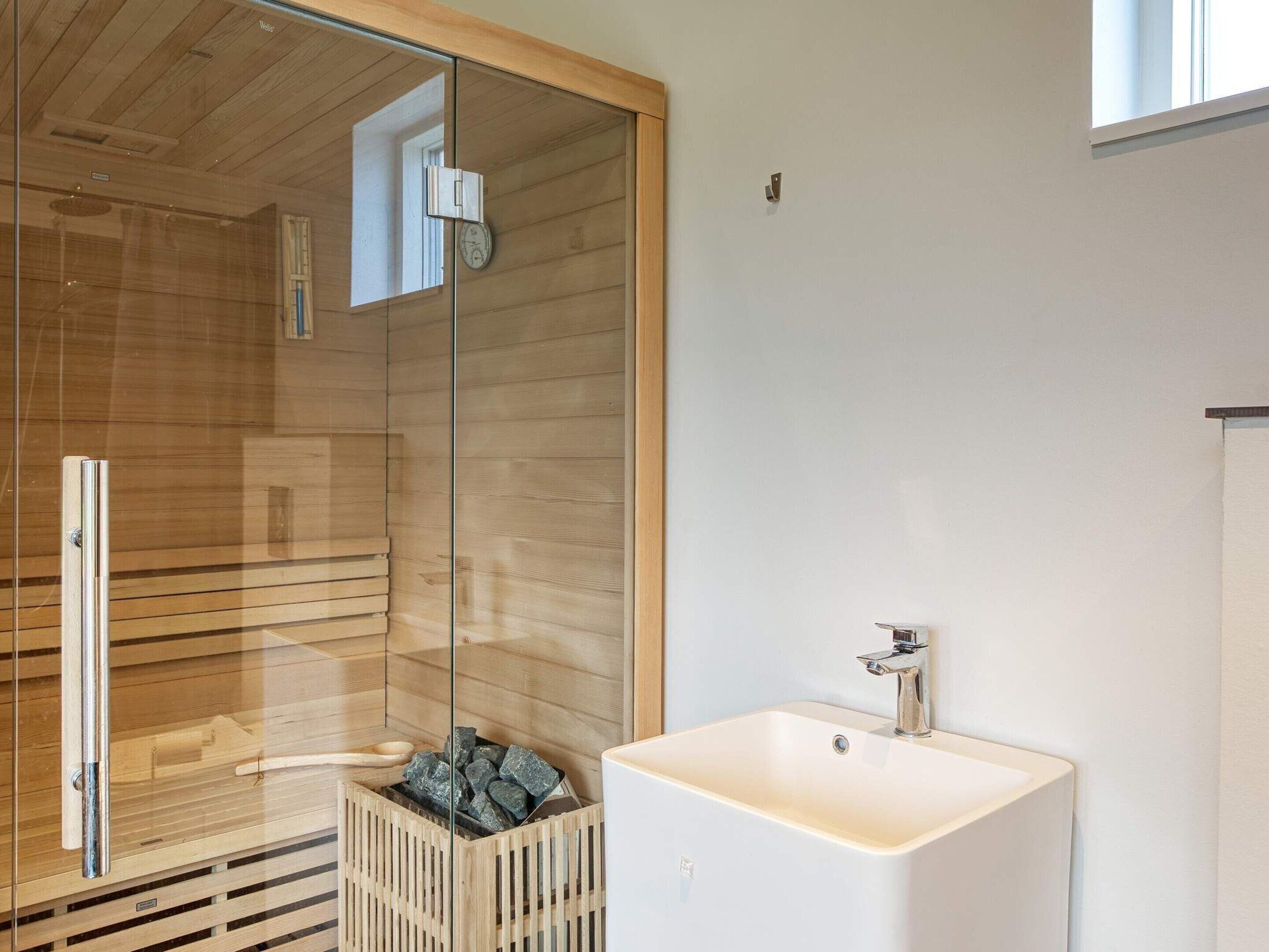 House | Bathroom