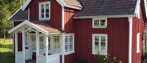 House | Outdoor dining