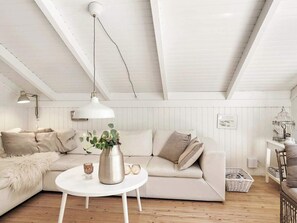 House | Living area - Charming Nordic Retreat - By Traum Ferienwohnungen (Aalbaek)