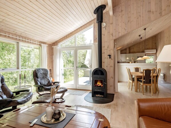 House | Living area - 6 Person Holiday Home in Albaek (Aalbaek)