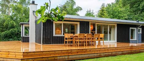 Rumah | Tempat makan outdoor