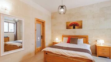 7 bedrooms, free WiFi, bed sheets