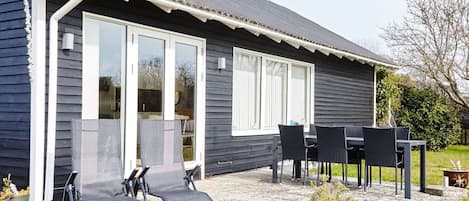 House | Outdoor dining