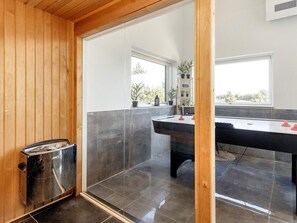 House | Bathroom
