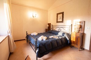 5 chambres, espace de travail pour ordinateur portable