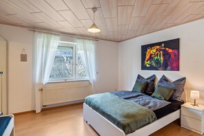 1 bedroom, free WiFi, bed sheets