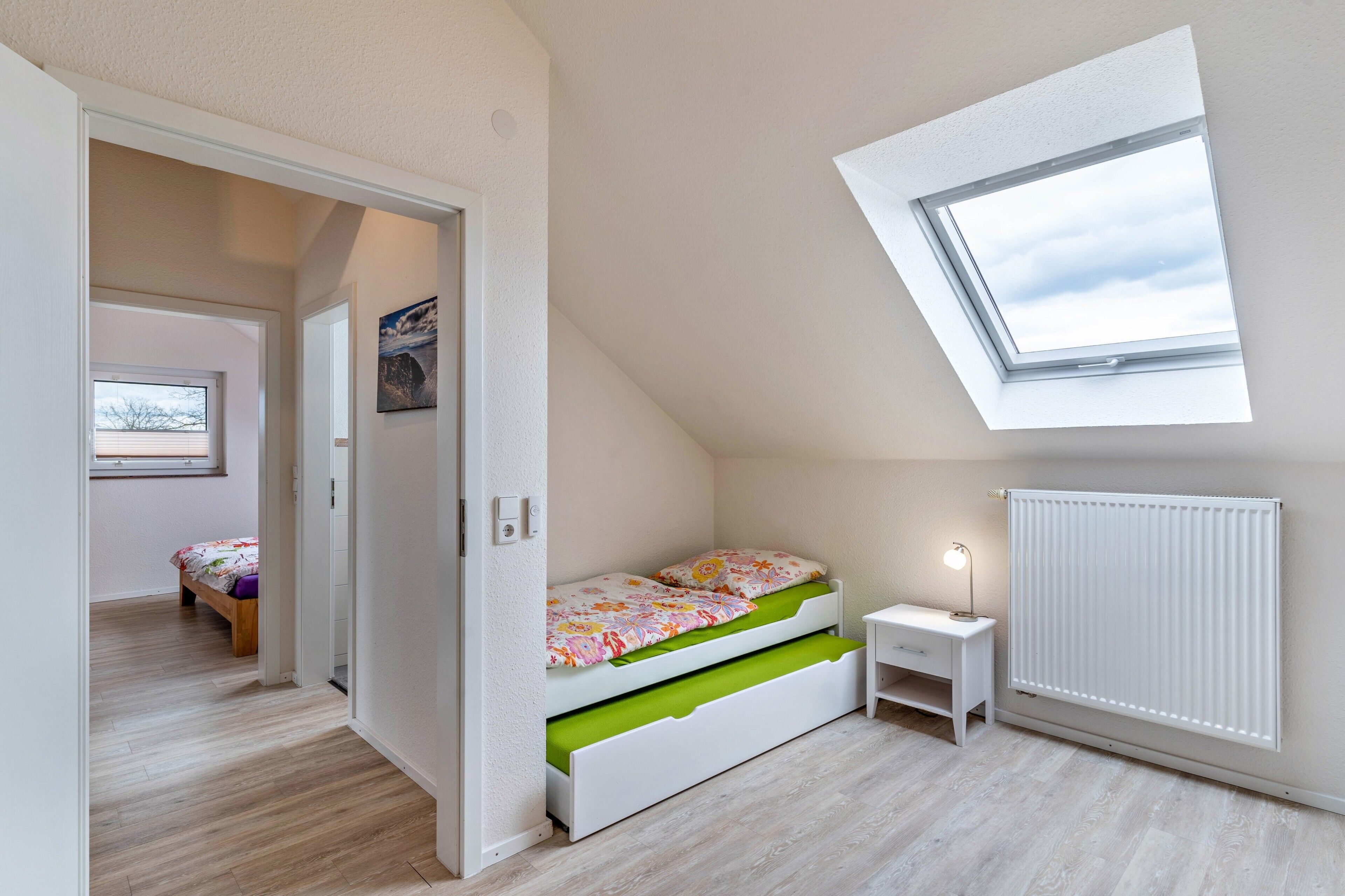 2 多间卧室、免费 WiFi、床单