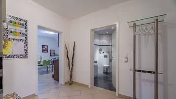 Bruser, hårtørrer, håndklæder