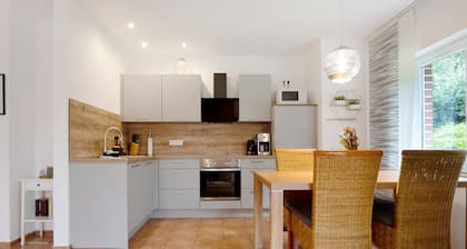 Holiday Home Nordlicht with Terrace, Garden and Wi-Fi