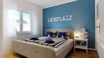 2 makuuhuonetta, silitysrauta/-lauta, ilmainen Wi-Fi, vuodevaatteet