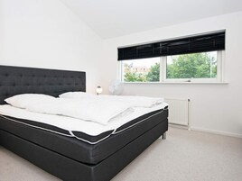 House | 3 bedrooms, individually furnished