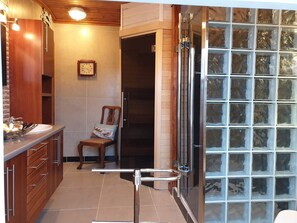 House | Bathroom