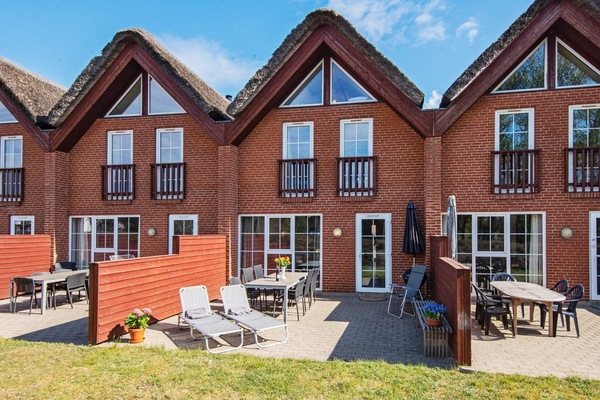 House | Outdoor dining