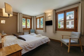 3 bedrooms, bed sheets - Vallorcine Loriaz 35 ski in / ski out, Vallorcine (Argentiere), France (Vallorcine (Argentiere))